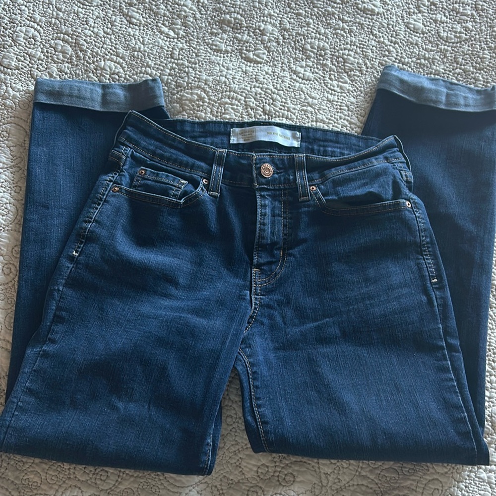 Levi’s Mid-Rise Boyfriend Jean